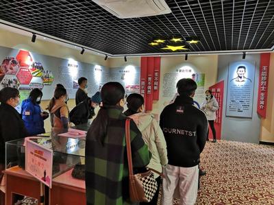 人文旅游學(xué)院開展黨史學(xué)習(xí)教育主題黨日活動